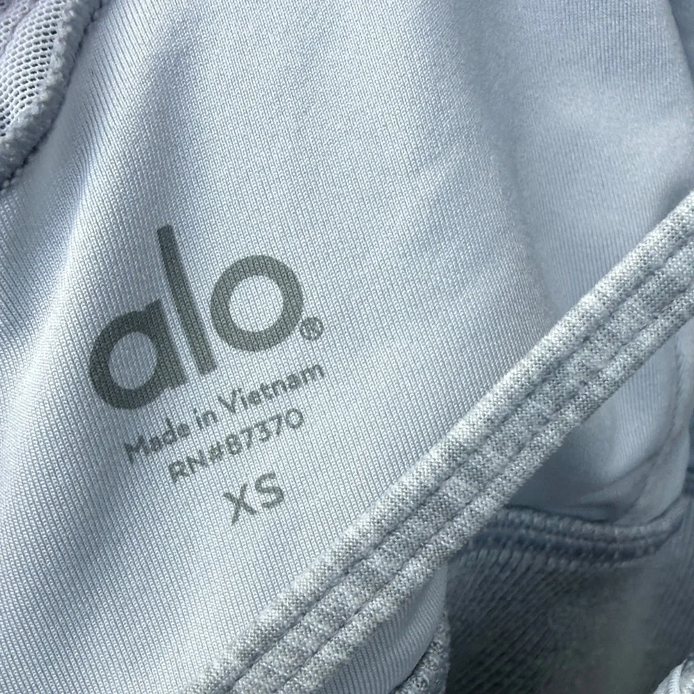 Alo Yoga  Alosoft Lavish Gray Strappy  Bralette XS Sports Bra XS - Picture 3 of 3